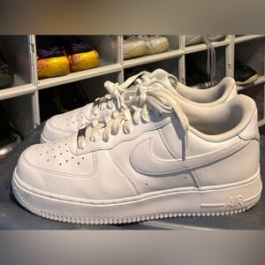 Nike triple white low Air Force's excellent condition men 12